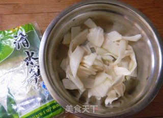 Stewed Bamboo Shoots with Tricholoma recipe