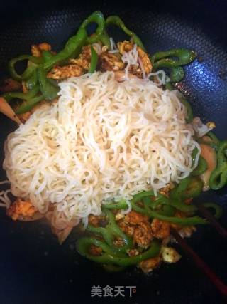 Temptation ~ Fried Instant Noodles with Eggs recipe