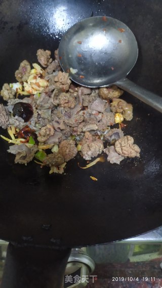 Stir-fried Beef Coated Flower Head recipe