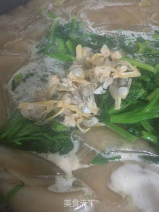 Clam Spinach Noodle Soup (two Clam Meat) recipe