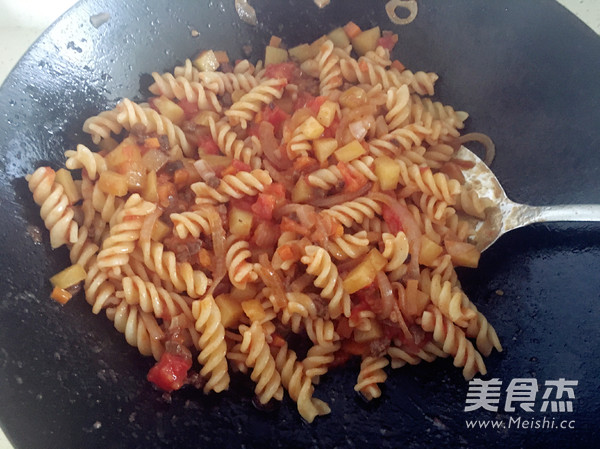 Cheese Baked Tomato Beef Pasta recipe