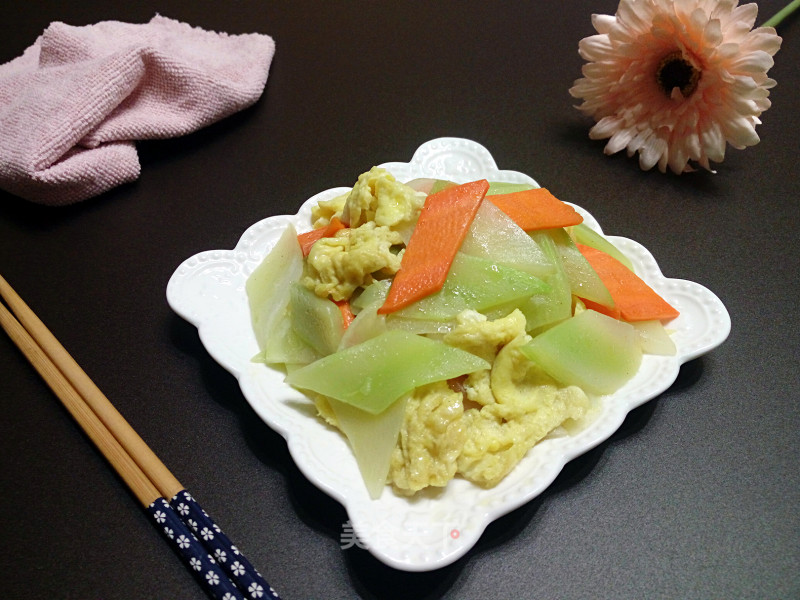 Scrambled Eggs with Lettuce recipe