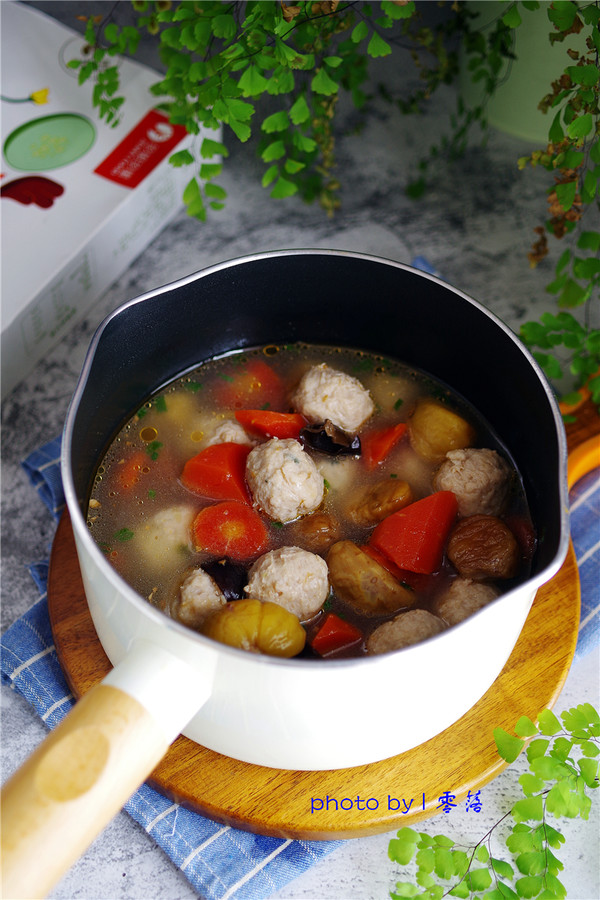 Chestnut and Radish Meatball Soup recipe