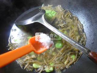 Broad Bean Soup with Bamboo Shoots and Dried Vegetables recipe