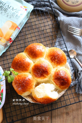 Sesame Stuffing Soft Meal Buns recipe