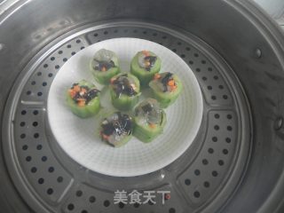 The Delicious Pile-shrimp and Cucumber Cup recipe