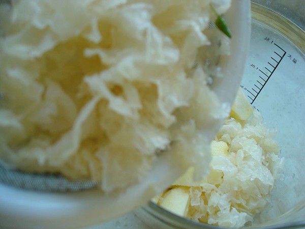 Apple Tremella Soup recipe