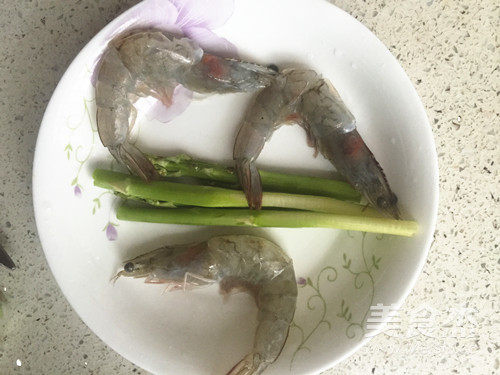 Hand-rolled Noodles with Asparagus recipe