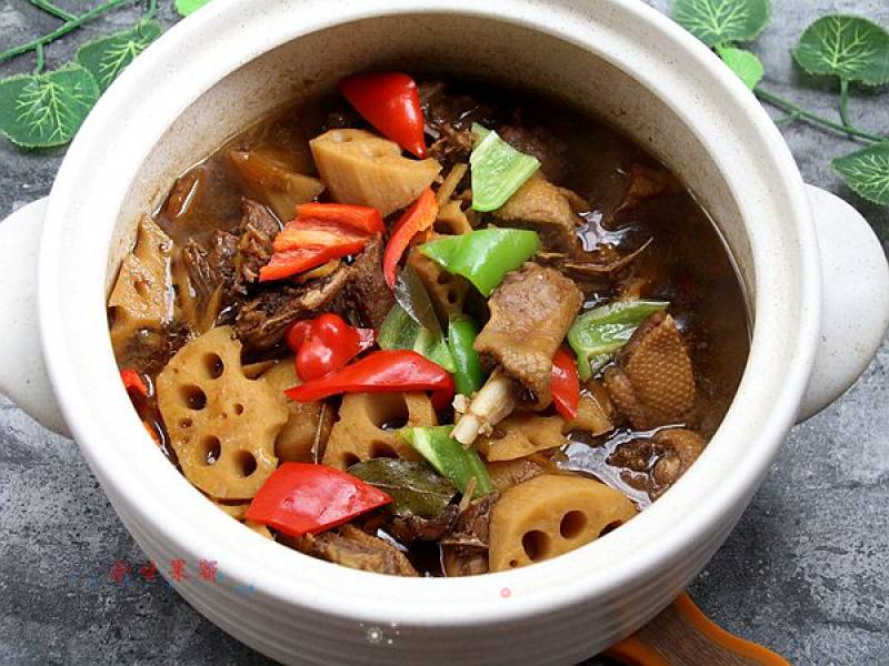 Stewed Duck with Lotus Root in Casserole recipe