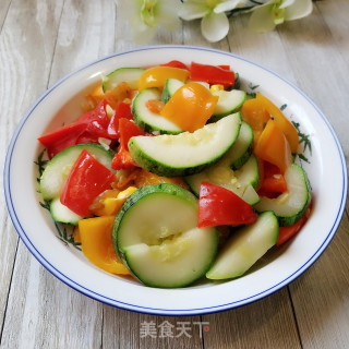 Stir-fried Zucchini Melon with Dried Shrimps and Colored Pepper recipe