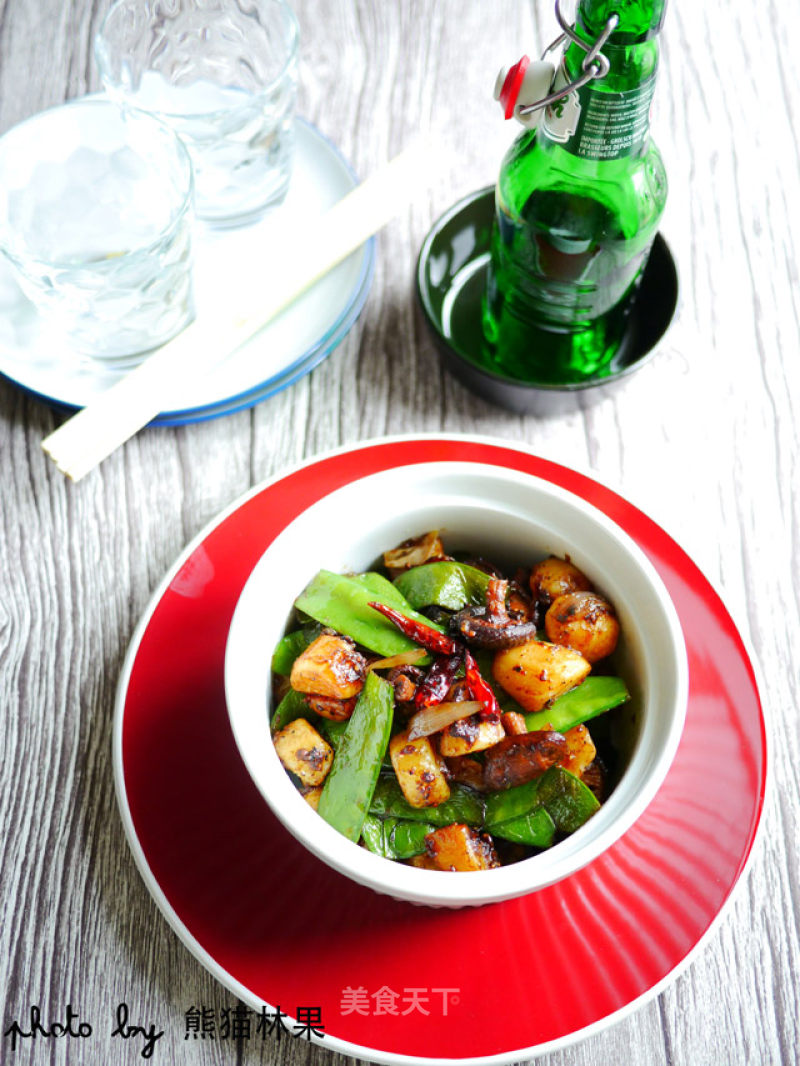 Fried Potatoes with Snow Peas and Mushrooms