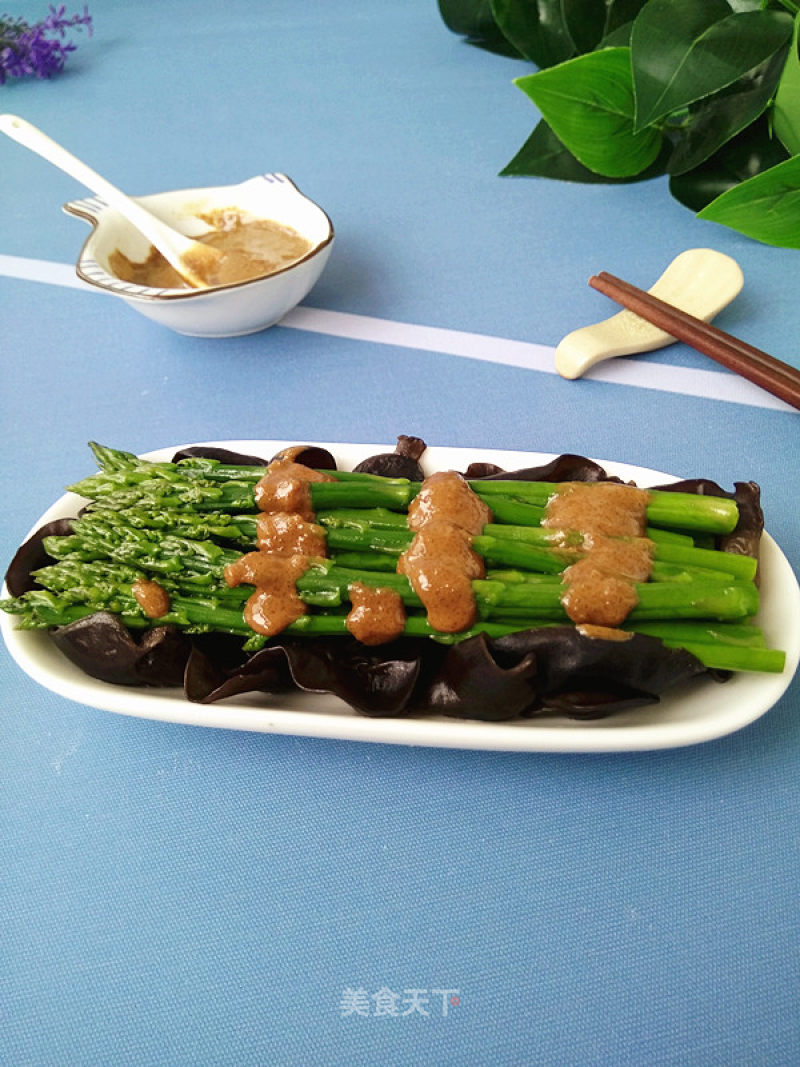Asparagus with Tahini Sauce recipe