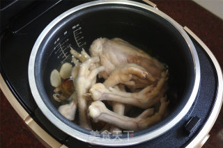 Mussels and Chicken Feet Soup recipe