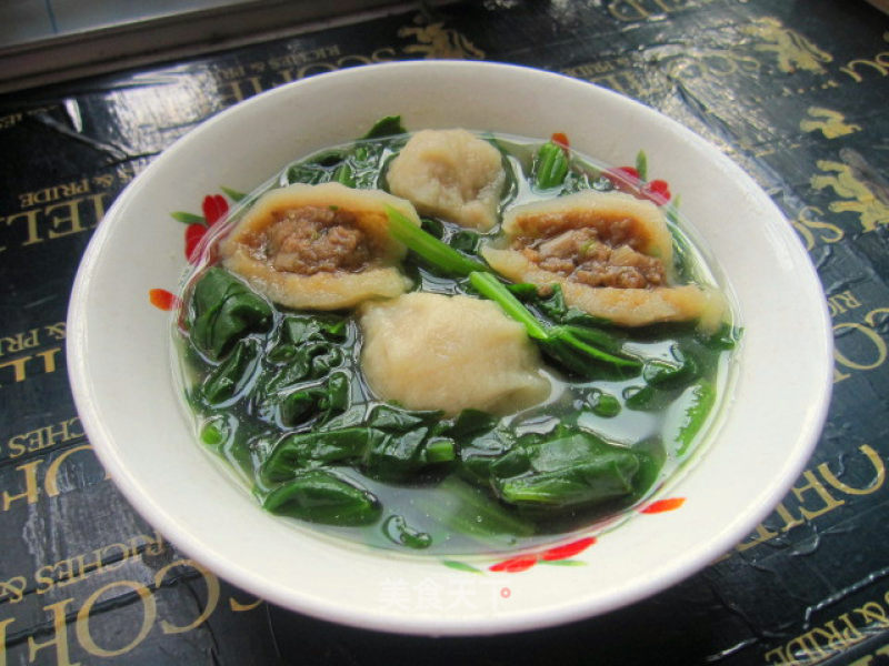 Conch Ball and Spinach Soup