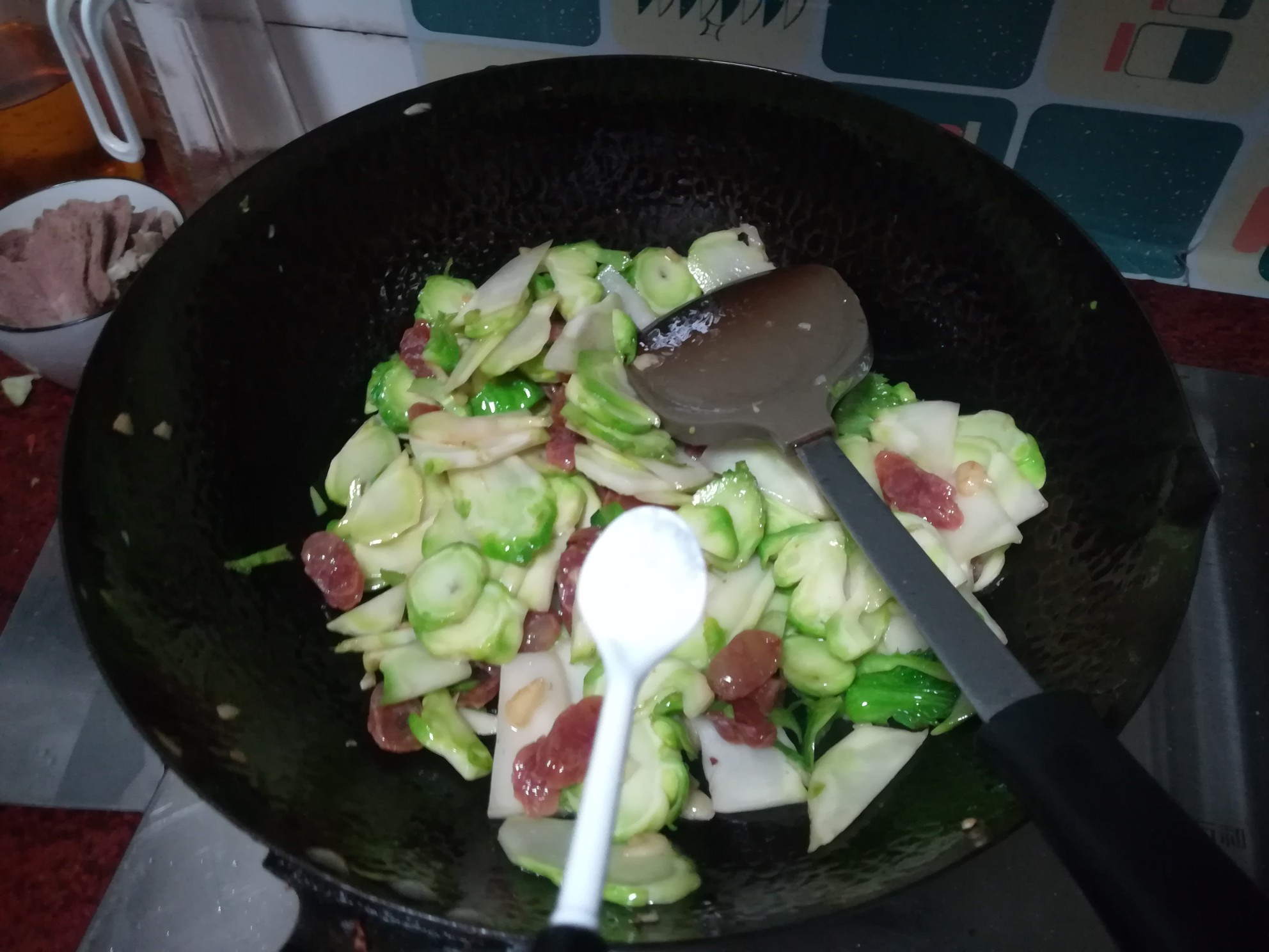 Sausage Stir-fried Vegetables recipe