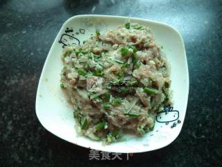 Fried Pork Vermicelli with Stuffed Tofu recipe