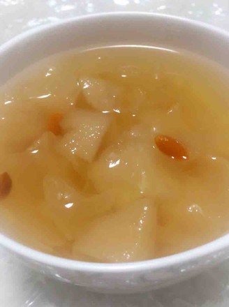 Autumn Pear White Fungus and Lotus Seed Soup recipe