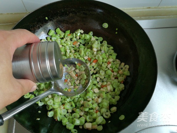 Noodles with Beans and Pleurotus recipe