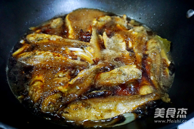 Small Yellow Croaker Stewed Tofu recipe