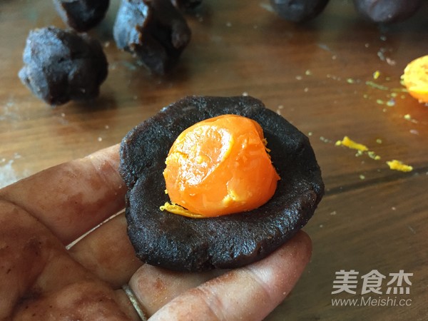 Bean Paste Egg Yolk Crisp recipe