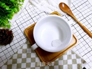 Recipe for Clearing The Lung, Resolving Phlegm and Relieving Cough-dendrobium Ophiopogon Pig Zhan Soup recipe