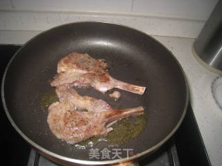 Lamb Chops with Black Pepper recipe