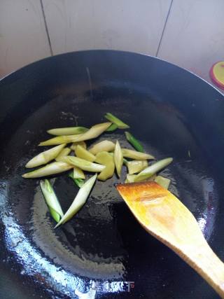 Simple Crucian Carp Stewed Tofu recipe