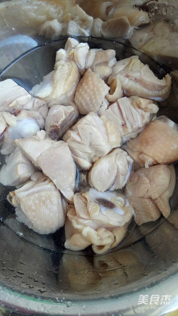 Stewed Chicken Drumstick with Hazel Mushroom recipe