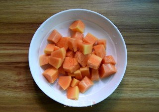 Stewed Chicken Feet with Papaya and Lily recipe