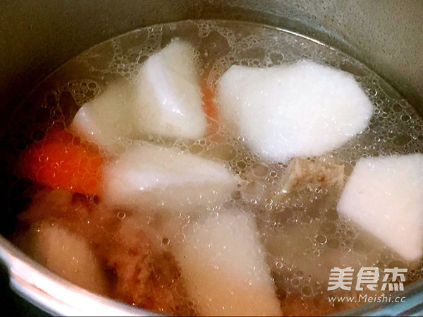 Radish Big Bone Soup recipe