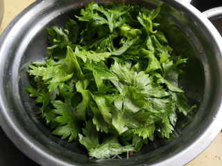 #凉饭菜#celery Leaves Mixed with Chili recipe