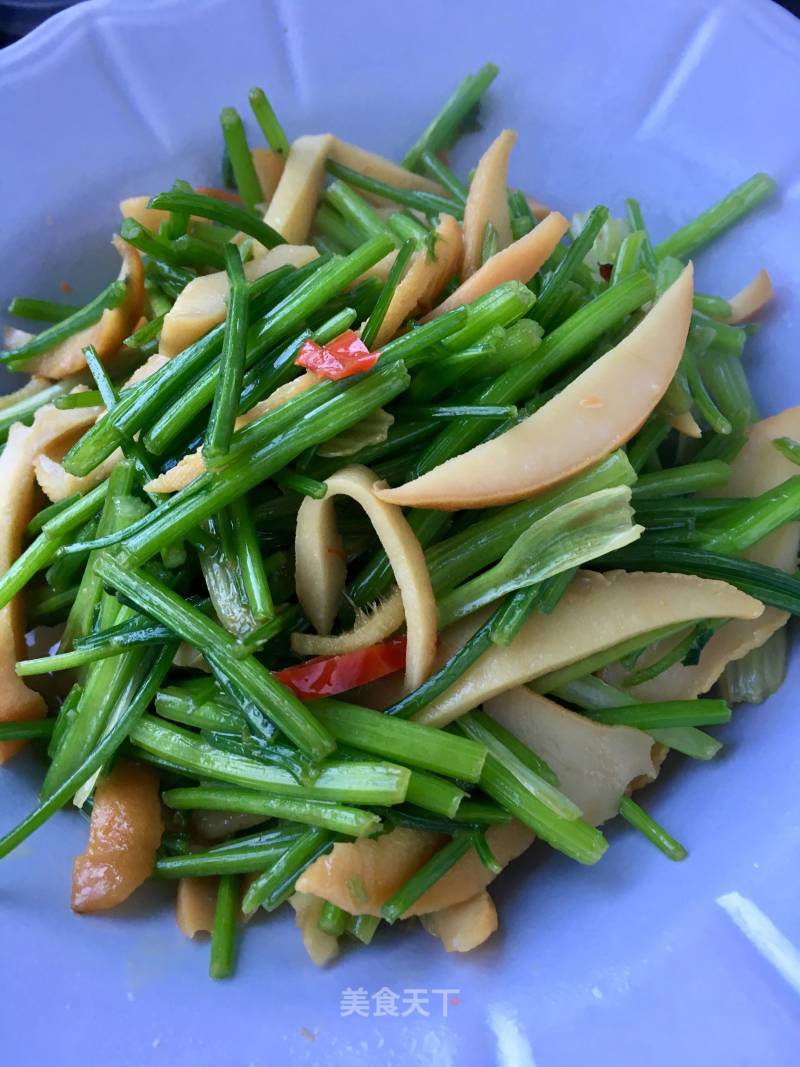 Stir-fried Golden Abalone with Cilantro recipe