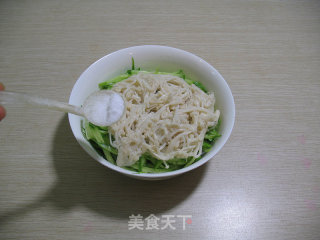 Cucumber with Golden Needle Mushroom recipe