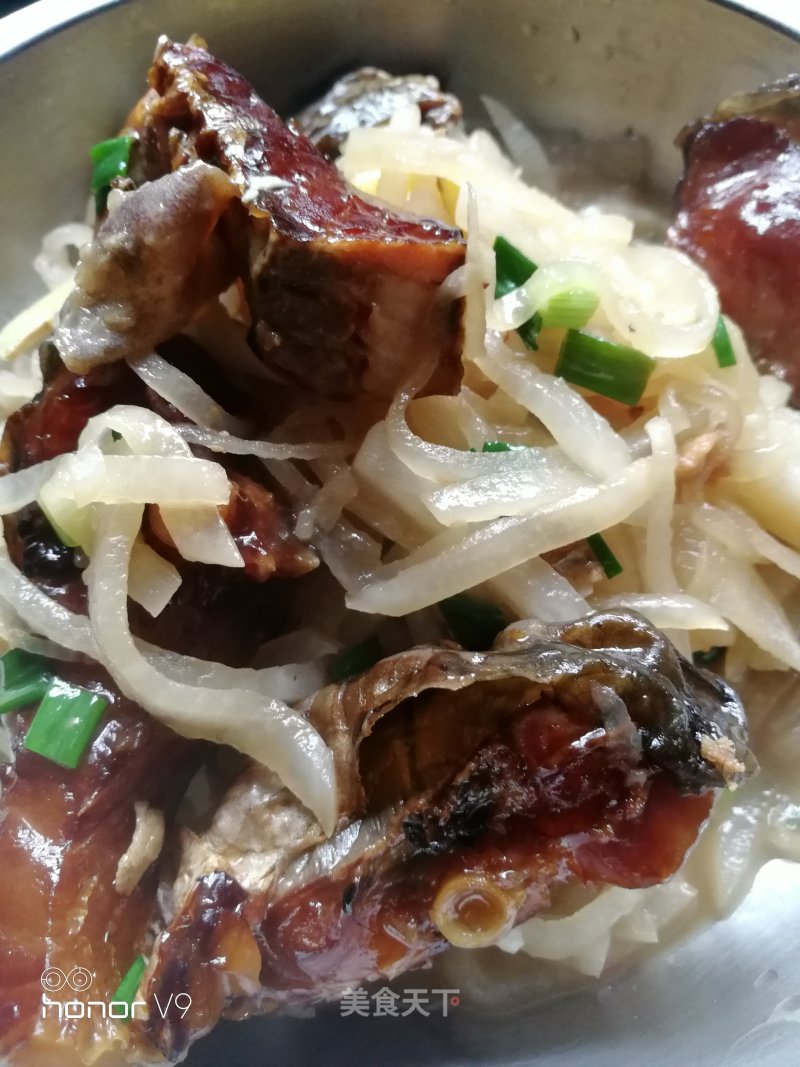 Stir-fried Preserved Fish with Shredded Radish recipe