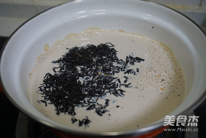 How to Make Fragrant Hand-boiled Milk Tea recipe