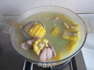 Corn and Broad Bean Pork Ribs Soup recipe