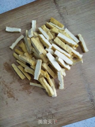 Stir-fried Cabbage Heart with Dried Tofu recipe