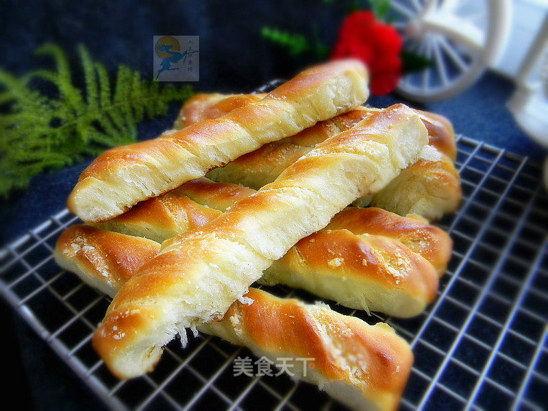 #aca婚纱明星大赛# Stuffing Twisted Buns recipe