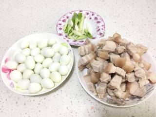 Braised Pork with Quail Eggs recipe