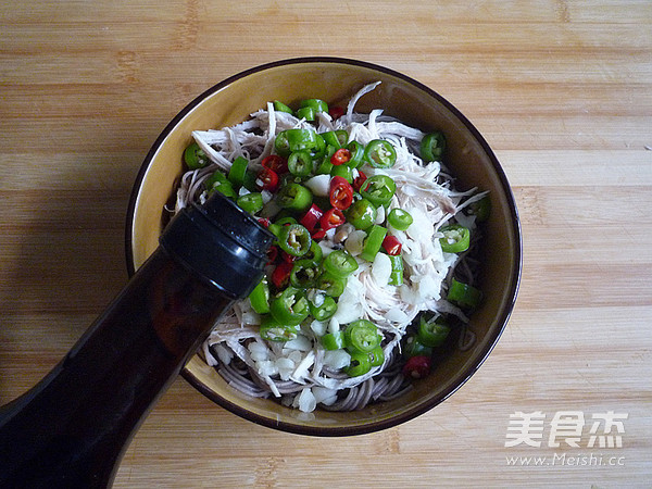 Sour and Spicy Chicken Soba Cold Noodles recipe