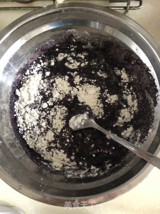 Black Rice and Red Date Hair Cake recipe