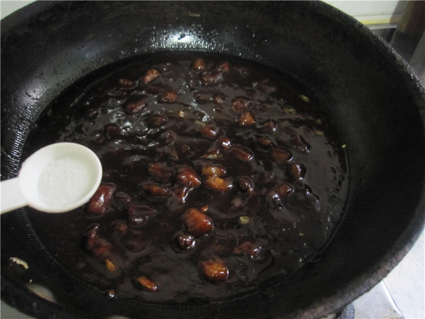 Fried Noodles with Fresh Fragrant Four Sauces recipe