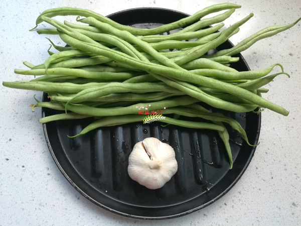 Golden Garlic String Beans recipe