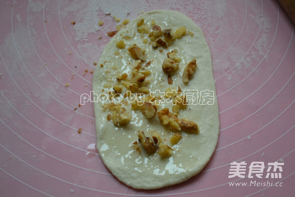 Pan-fried Walnut Cake recipe