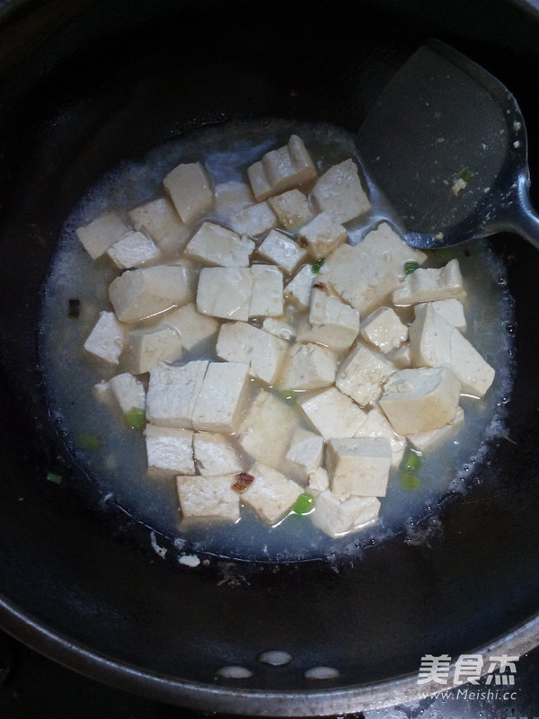 Enoki Mushroom Seafood Stewed Tofu recipe