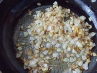 The Most Nutritious Way to Eat Okra---steamed Okra with Red Onion Crisp recipe