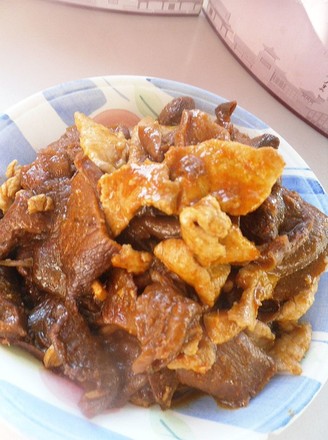 Curry Pork with Fried Mushrooms