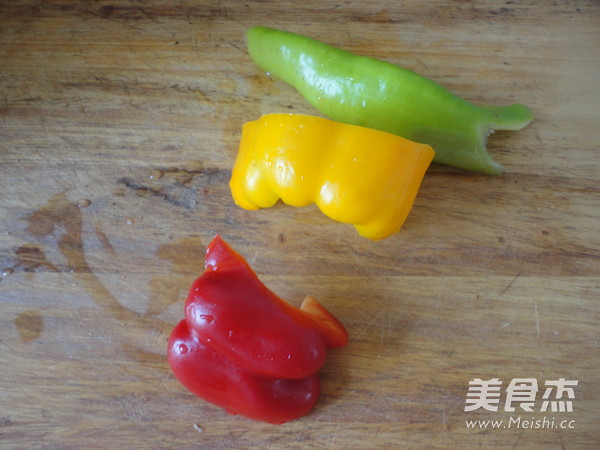 Bell Pepper and Egg Marinated Noodles recipe