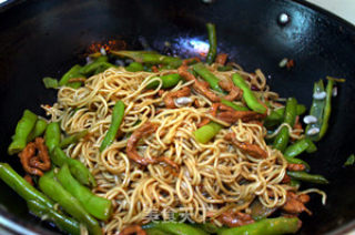Braised Noodles with Beans recipe