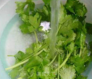 Celery Leaf Minced Pork Spring Rolls recipe